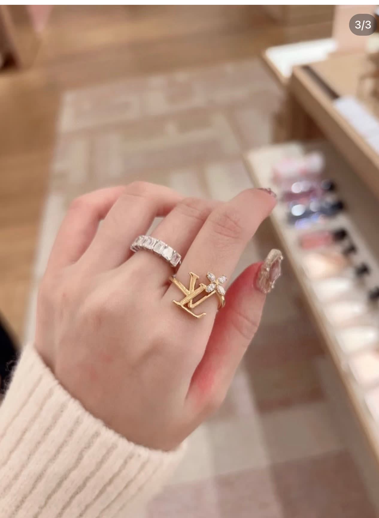 Louis Vuitton LV Iconic Flower Ring